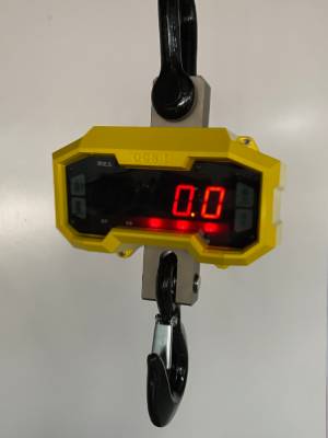 What should I pay attention to during the use of electronic hanging scales?